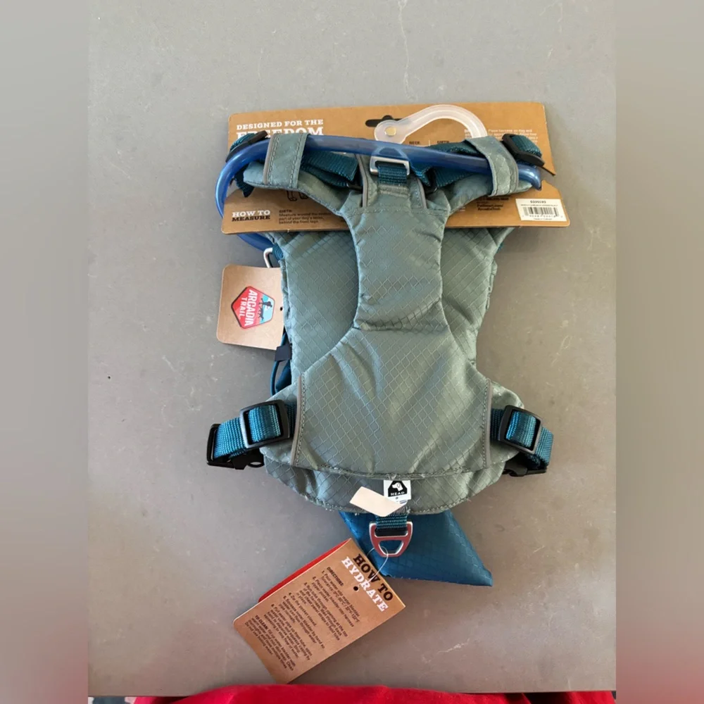 Dog Arcadia Trail Harness with Water Bladder